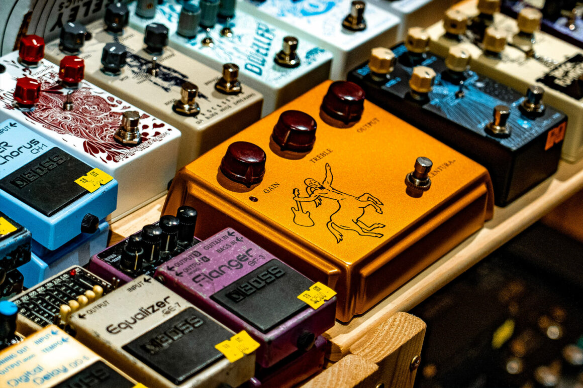 The complete guide to mastering the art of pedalboard chaining