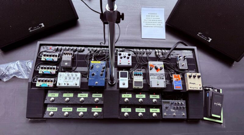 pedalboard noel gallagher